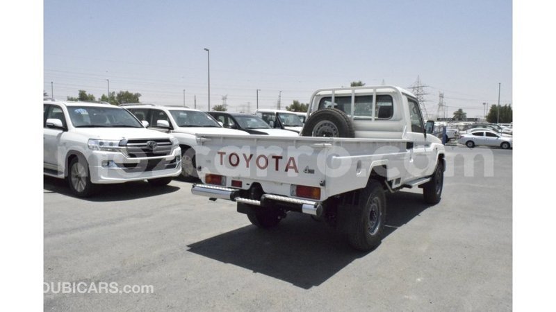 Big with watermark toyota land cruiser cabo delgado import dubai 7178