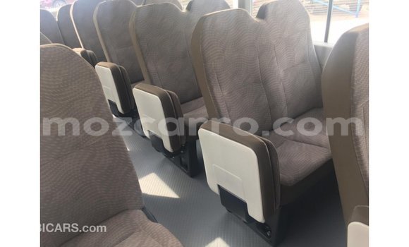 Nunua Imported Toyota Coaster Nyeupe Gari ndani ya Import - Dubai nchini Cabo Delgado Nunua Imported Toyota Coaster Nyeupe Gari ndani ya Import - Dubai nchini Cabo Delgado