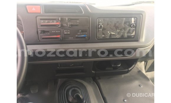 Nunua Imported Toyota Coaster Nyeupe Gari ndani ya Import - Dubai nchini Cabo Delgado Nunua Imported Toyota Coaster Nyeupe Gari ndani ya Import - Dubai nchini Cabo Delgado