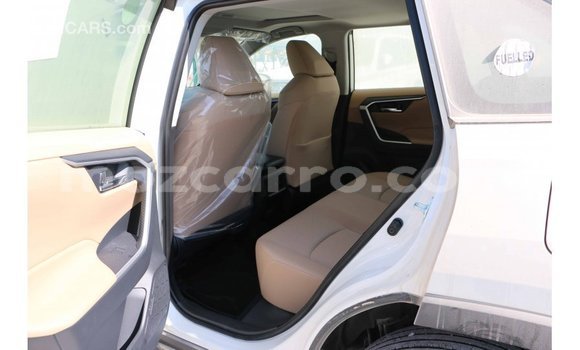 Comprar Importar Toyota 4Runner Branco Carro em Import - Dubai em Cabo Delgado Comprar Importar Toyota 4Runner Branco Carro em Import - Dubai em Cabo Delgado