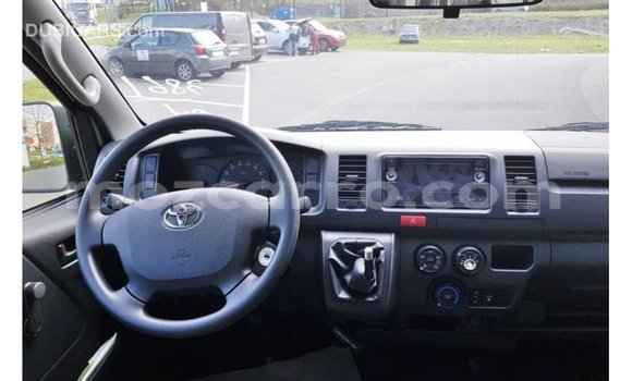 Buy Import Toyota Hiace White Car in Import - Dubai in Cabo Delgado Buy Import Toyota Hiace White Car in Import - Dubai in Cabo Delgado