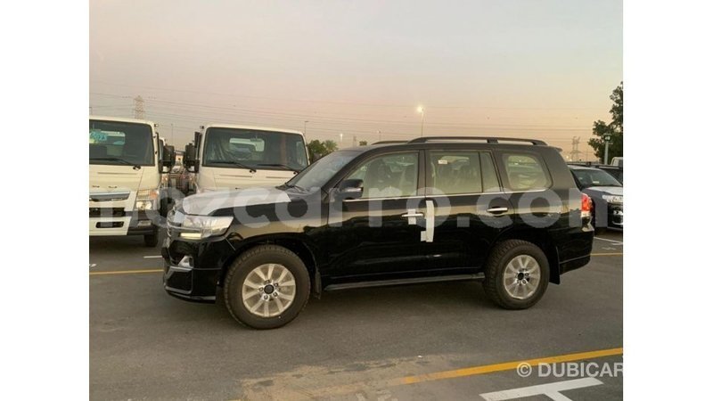 Big with watermark toyota land cruiser cabo delgado import dubai 7187