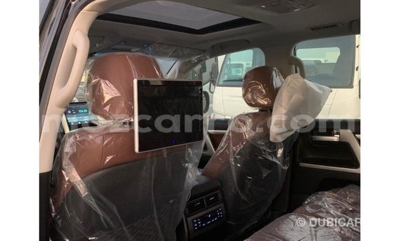 Nunua Imported Toyota Land Cruiser Nyeusi Gari ndani ya Import - Dubai nchini Cabo Delgado Nunua Imported Toyota Land Cruiser Nyeusi Gari ndani ya Import - Dubai nchini Cabo Delgado