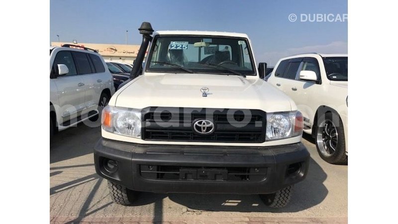 Big with watermark toyota land cruiser cabo delgado import dubai 7191