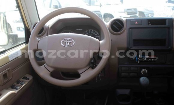 Tenga Imported Toyota Land Cruiser Beige Mota in Import - Dubai in Cabo Delgado Tenga Imported Toyota Land Cruiser Beige Mota in Import - Dubai in Cabo Delgado