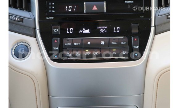 Comprar Importar Toyota Land Cruiser Branco Carro em Import - Dubai em Cabo Delgado Comprar Importar Toyota Land Cruiser Branco Carro em Import - Dubai em Cabo Delgado