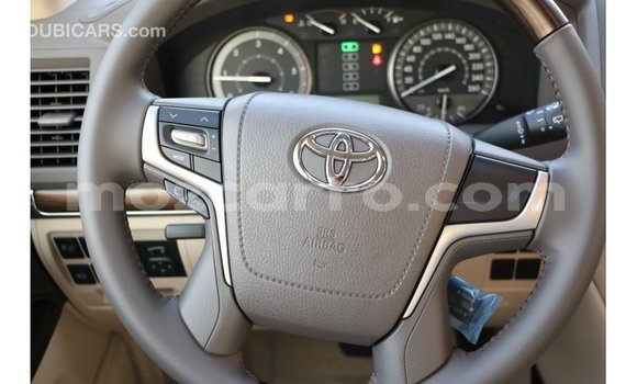 Comprar Importar Toyota Land Cruiser Branco Carro em Import - Dubai em Cabo Delgado Comprar Importar Toyota Land Cruiser Branco Carro em Import - Dubai em Cabo Delgado