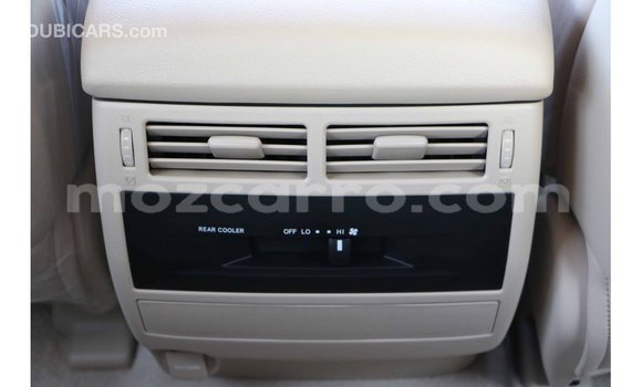 Comprar Importar Toyota Land Cruiser Branco Carro em Import - Dubai em Cabo Delgado Comprar Importar Toyota Land Cruiser Branco Carro em Import - Dubai em Cabo Delgado