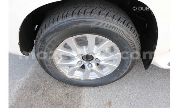 Comprar Importar Toyota Land Cruiser Branco Carro em Import - Dubai em Cabo Delgado Comprar Importar Toyota Land Cruiser Branco Carro em Import - Dubai em Cabo Delgado