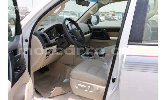 Comprar Importar Toyota Land Cruiser Branco Carro em Import - Dubai em Cabo Delgado Comprar Importar Toyota Land Cruiser Branco Carro em Import - Dubai em Cabo Delgado