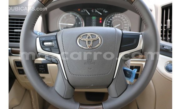 Comprar Importar Toyota Land Cruiser Branco Carro em Import - Dubai em Cabo Delgado Comprar Importar Toyota Land Cruiser Branco Carro em Import - Dubai em Cabo Delgado