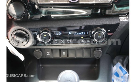 Comprar Importar Toyota Hilux Branco Carro em Import - Dubai em Cabo Delgado Comprar Importar Toyota Hilux Branco Carro em Import - Dubai em Cabo Delgado