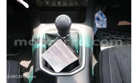 Comprar Importar Toyota Hilux Branco Carro em Import - Dubai em Cabo Delgado Comprar Importar Toyota Hilux Branco Carro em Import - Dubai em Cabo Delgado