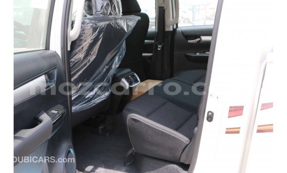 Comprar Importar Toyota Hilux Branco Carro em Import - Dubai em Cabo Delgado Comprar Importar Toyota Hilux Branco Carro em Import - Dubai em Cabo Delgado