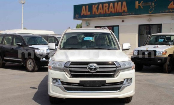 Comprar Importar Toyota Land Cruiser Branco Carro em Import - Dubai em Cabo Delgado Comprar Importar Toyota Land Cruiser Branco Carro em Import - Dubai em Cabo Delgado