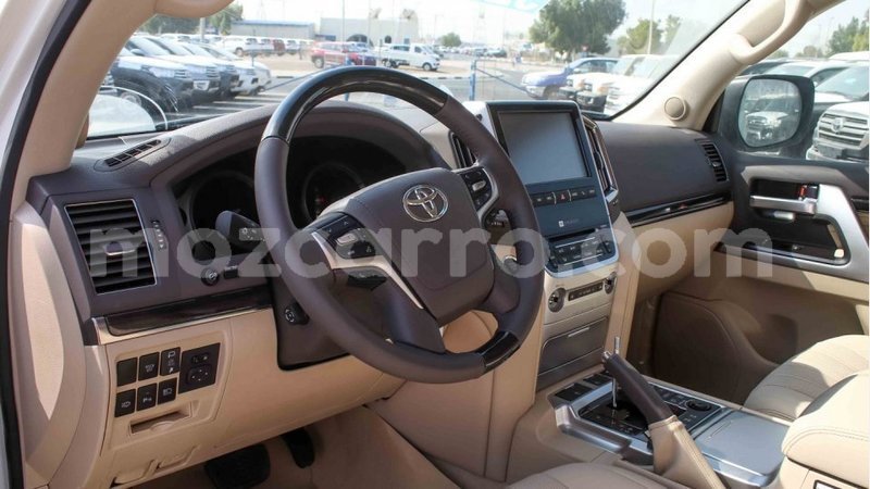 Big with watermark toyota land cruiser cabo delgado import dubai 7203