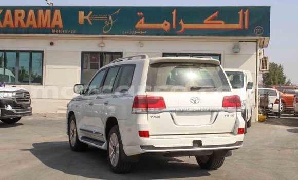 Comprar Importar Toyota Land Cruiser Branco Carro em Import - Dubai em Cabo Delgado Comprar Importar Toyota Land Cruiser Branco Carro em Import - Dubai em Cabo Delgado