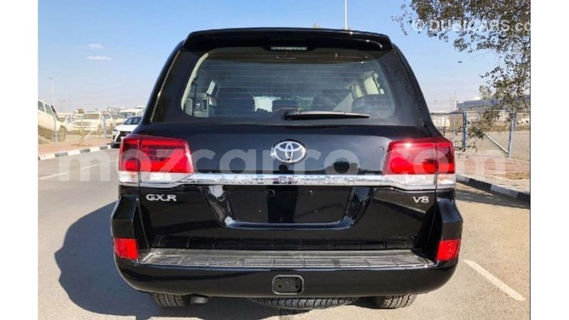 Big with watermark toyota land cruiser cabo delgado import dubai 7205