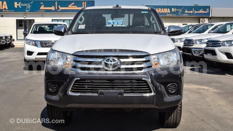 Big with watermark toyota hilux cabo delgado import dubai 7206