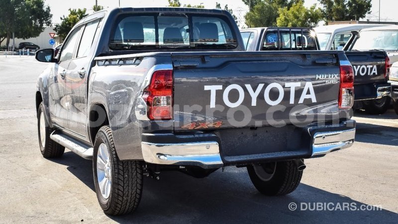 Big with watermark toyota hilux cabo delgado import dubai 7206