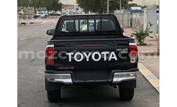 Comprar Importar Toyota Hilux Preto Carro em Import - Dubai em Cabo Delgado Comprar Importar Toyota Hilux Preto Carro em Import - Dubai em Cabo Delgado