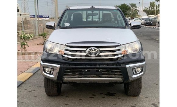 Comprar Importar Toyota Hilux Preto Carro em Import - Dubai em Cabo Delgado Comprar Importar Toyota Hilux Preto Carro em Import - Dubai em Cabo Delgado
