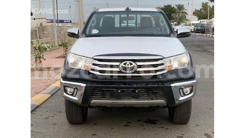 Big with watermark toyota hilux cabo delgado import dubai 7214