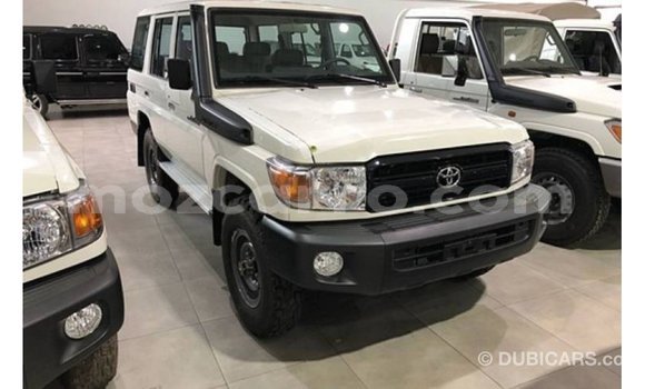 Nunua Imported Toyota Land Cruiser Nyeupe Gari ndani ya Import - Dubai nchini Cabo Delgado Nunua Imported Toyota Land Cruiser Nyeupe Gari ndani ya Import - Dubai nchini Cabo Delgado