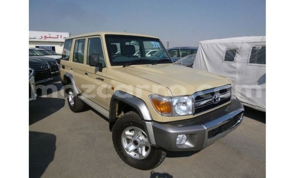 Comprar Importar Toyota Land Cruiser Bege Carro em Import - Dubai em Cabo Delgado Comprar Importar Toyota Land Cruiser Bege Carro em Import - Dubai em Cabo Delgado