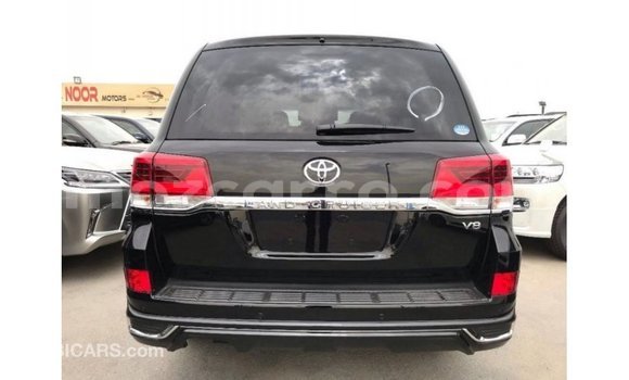 Nunua Imported Toyota Land Cruiser Nyeusi Gari ndani ya Import - Dubai nchini Cabo Delgado Nunua Imported Toyota Land Cruiser Nyeusi Gari ndani ya Import - Dubai nchini Cabo Delgado
