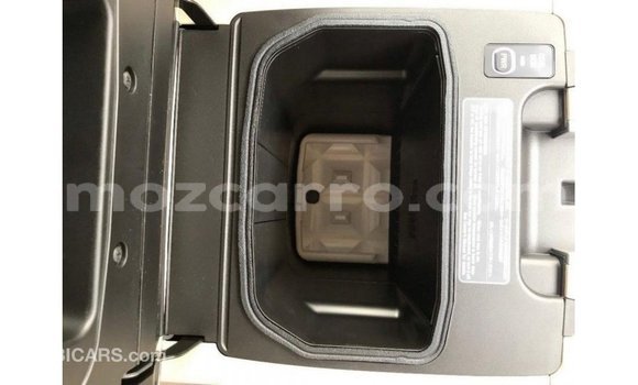 Nunua Imported Toyota Land Cruiser Nyeusi Gari ndani ya Import - Dubai nchini Cabo Delgado Nunua Imported Toyota Land Cruiser Nyeusi Gari ndani ya Import - Dubai nchini Cabo Delgado