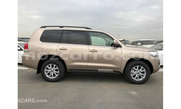 Tenga Imported Toyota Land Cruiser Zvimwe Mota in Import - Dubai in Cabo Delgado Tenga Imported Toyota Land Cruiser Zvimwe Mota in Import - Dubai in Cabo Delgado