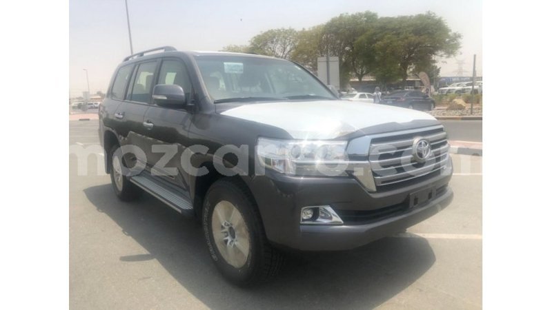 Big with watermark toyota land cruiser cabo delgado import dubai 7241