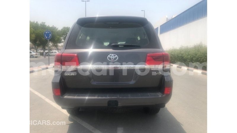 Big with watermark toyota land cruiser cabo delgado import dubai 7241