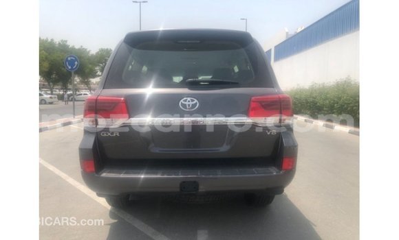 Tenga Imported Toyota Land Cruiser Zvimwe Mota in Import - Dubai in Cabo Delgado Tenga Imported Toyota Land Cruiser Zvimwe Mota in Import - Dubai in Cabo Delgado