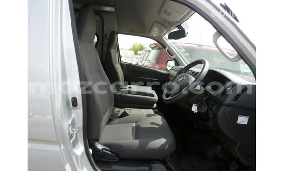 Comprar Importar Toyota Hiace De outros Carro em Import - Dubai em Cabo Delgado Comprar Importar Toyota Hiace De outros Carro em Import - Dubai em Cabo Delgado
