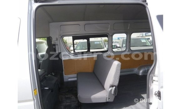 Comprar Importar Toyota Hiace De outros Carro em Import - Dubai em Cabo Delgado Comprar Importar Toyota Hiace De outros Carro em Import - Dubai em Cabo Delgado