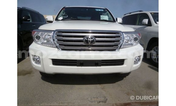 Nunua Imported Toyota Land Cruiser Nyeupe Gari ndani ya Import - Dubai nchini Cabo Delgado Nunua Imported Toyota Land Cruiser Nyeupe Gari ndani ya Import - Dubai nchini Cabo Delgado