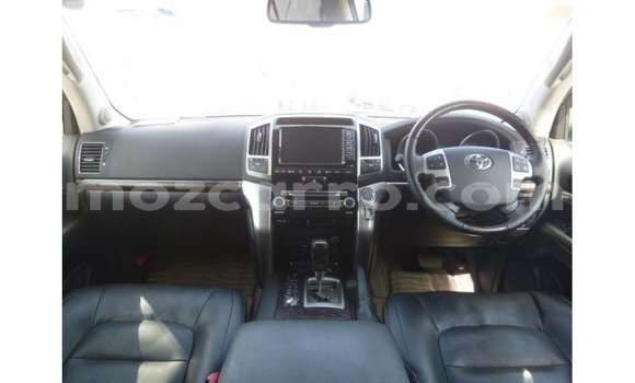 Nunua Imported Toyota Land Cruiser Nyeupe Gari ndani ya Import - Dubai nchini Cabo Delgado Nunua Imported Toyota Land Cruiser Nyeupe Gari ndani ya Import - Dubai nchini Cabo Delgado