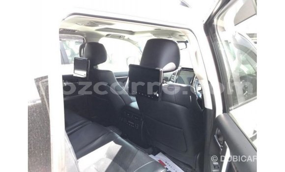 Comprar Importar Toyota Land Cruiser Branco Carro em Import - Dubai em Cabo Delgado Comprar Importar Toyota Land Cruiser Branco Carro em Import - Dubai em Cabo Delgado