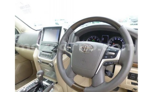 Buy Import Toyota Land Cruiser White Car in Import - Dubai in Cabo Delgado Buy Import Toyota Land Cruiser White Car in Import - Dubai in Cabo Delgado