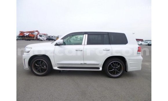 Buy Import Toyota Land Cruiser White Car in Import - Dubai in Cabo Delgado Buy Import Toyota Land Cruiser White Car in Import - Dubai in Cabo Delgado