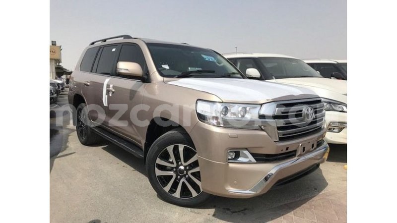 Big with watermark toyota land cruiser cabo delgado import dubai 7256