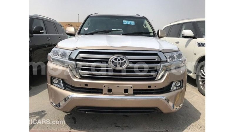 Big with watermark toyota land cruiser cabo delgado import dubai 7256