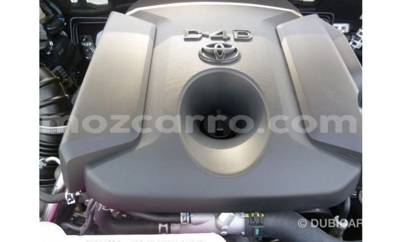 Comprar Importar Toyota Prado Branco Carro em Import - Dubai em Cabo Delgado Comprar Importar Toyota Prado Branco Carro em Import - Dubai em Cabo Delgado