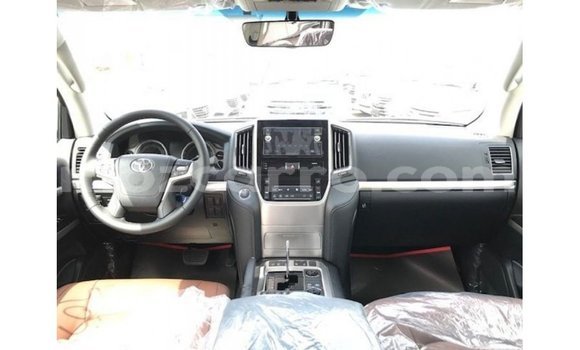 Tenga Imported Toyota Land Cruiser Nhema Mota in Import - Dubai in Cabo Delgado Tenga Imported Toyota Land Cruiser Nhema Mota in Import - Dubai in Cabo Delgado