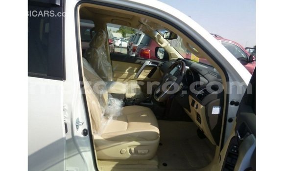 Comprar Importar Toyota Prado Branco Carro em Import - Dubai em Cabo Delgado Comprar Importar Toyota Prado Branco Carro em Import - Dubai em Cabo Delgado
