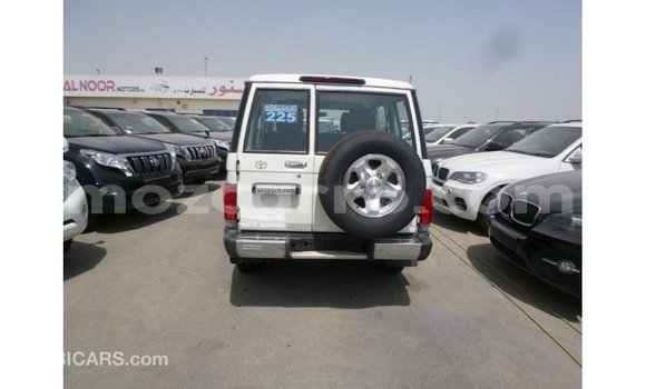 Buy Import Toyota Land Cruiser White Car in Import - Dubai in Cabo Delgado Buy Import Toyota Land Cruiser White Car in Import - Dubai in Cabo Delgado