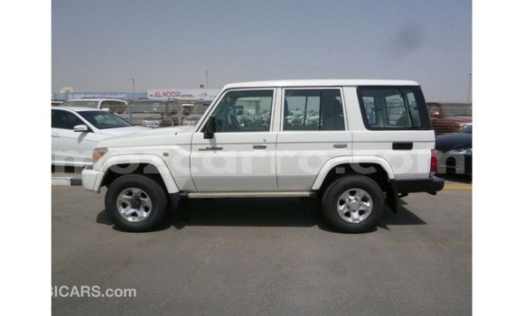 Buy Import Toyota Land Cruiser White Car in Import - Dubai in Cabo Delgado Buy Import Toyota Land Cruiser White Car in Import - Dubai in Cabo Delgado