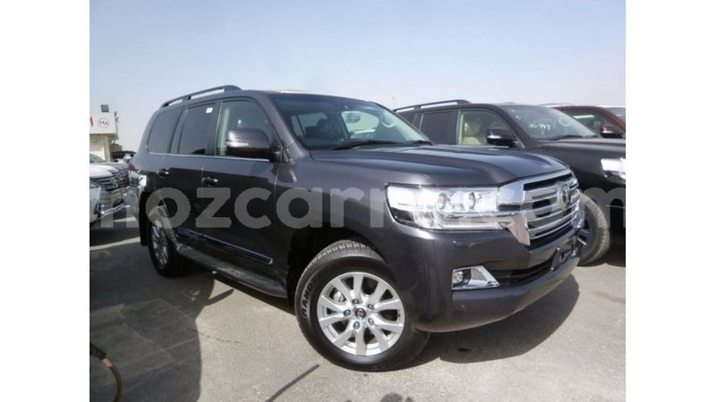 Big with watermark toyota land cruiser cabo delgado import dubai 7295